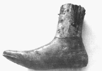 woodenleg.gif (26353 bytes)